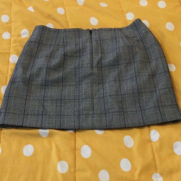 Forever 21 vintage plaid skirt with bow, size small. - Picture 3 of 4